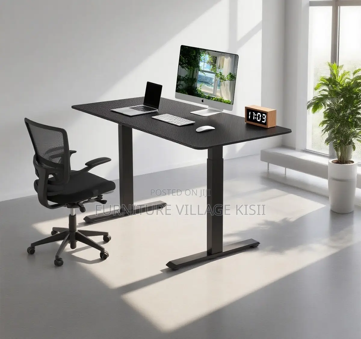 Office Furniture: Electric Adjustable Stading Desk