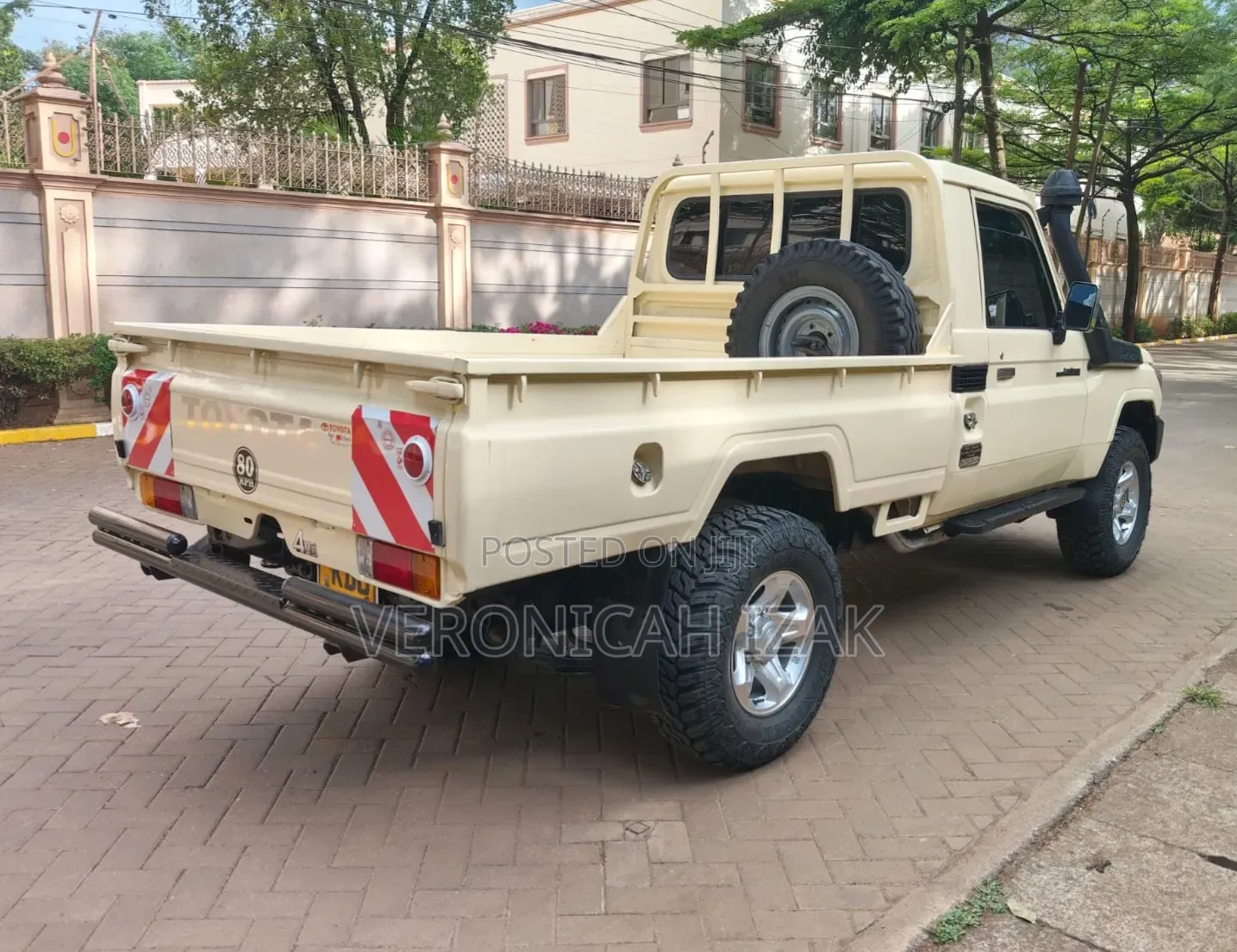 Toyota Land Cruiser 2008 Beige