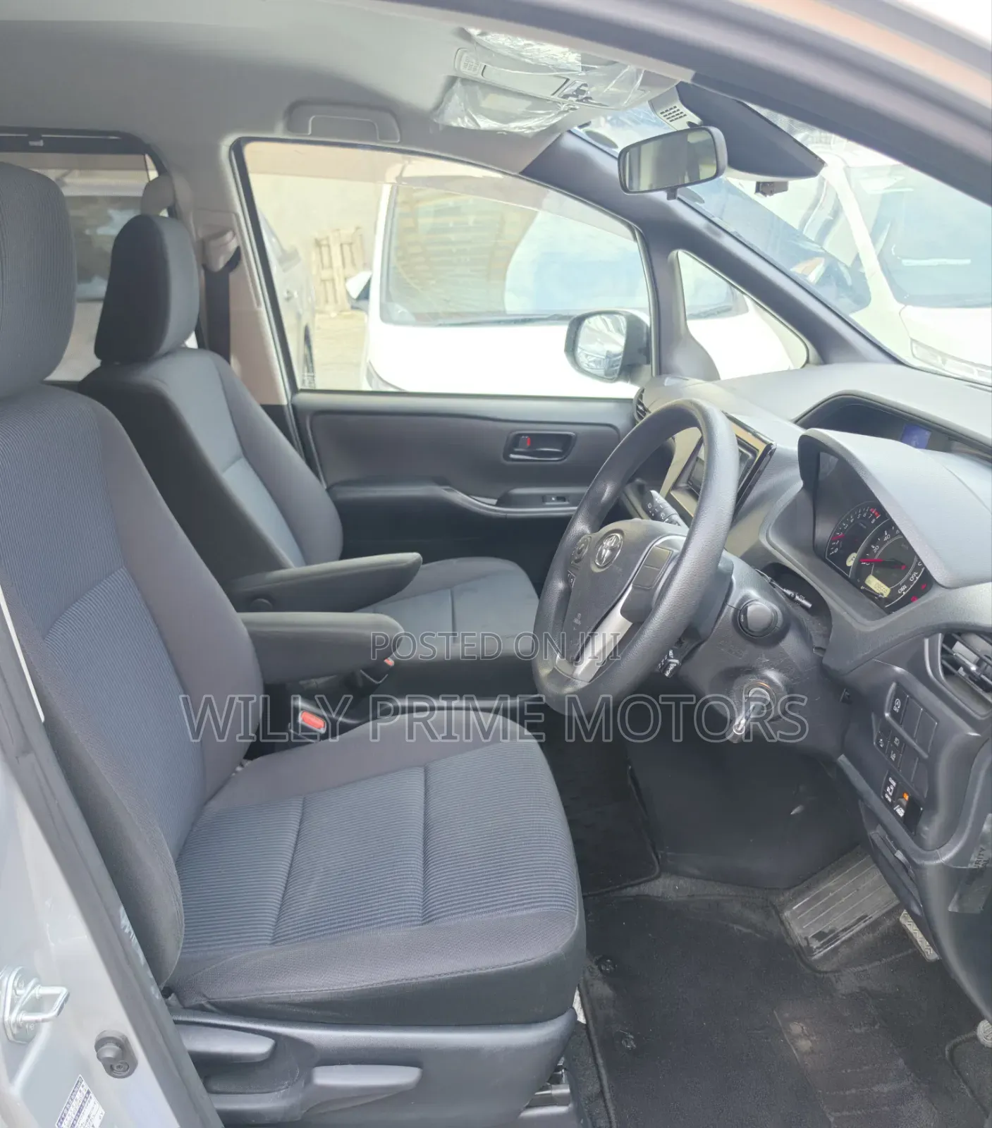 Toyota Voxy ZS 2WD 8-Seater 2019 Silver