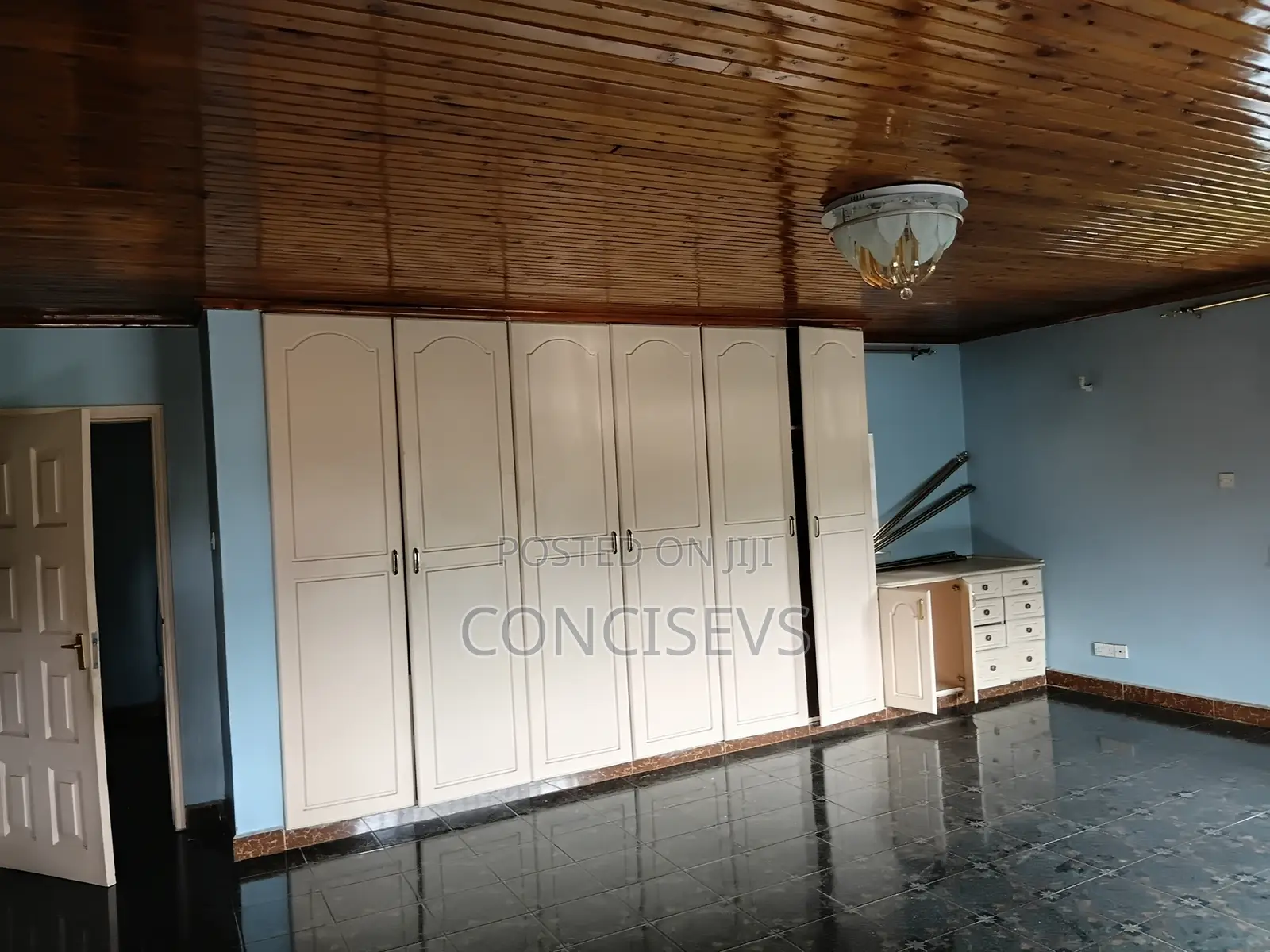 5bdrm Maisonette in Thome 5 1St, Roysambu for sale