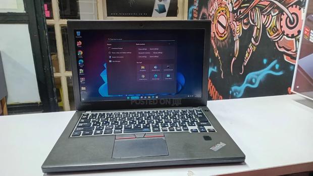Laptop Lenovo ThinkPad X270 4GB Intel Core i3 HDD 1T - thumbnail 4