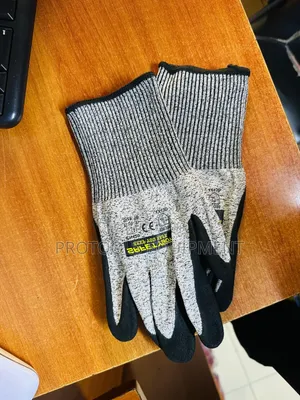 Anticut Gloves