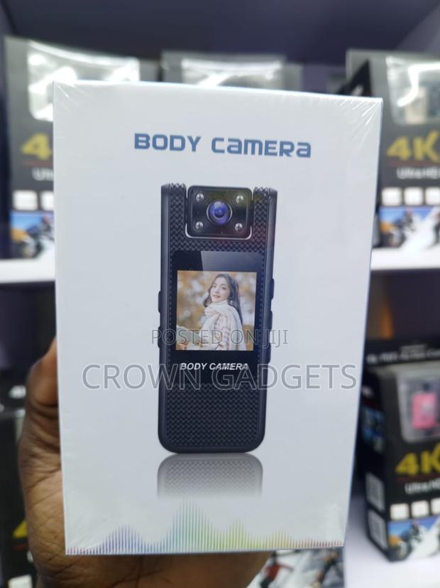 Portable Body Cam With Display Screen Clip Mount - main view