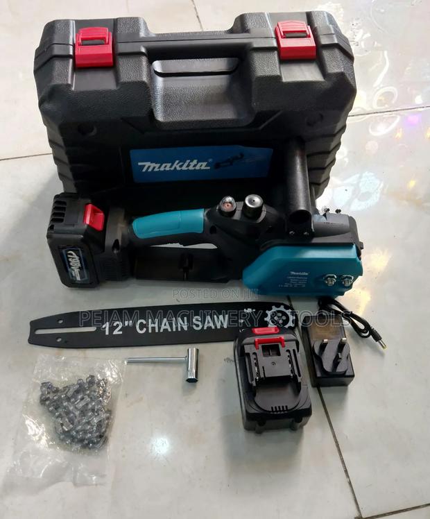 Makita 198V Cordless 12" Chainsaw With 2 Batteries