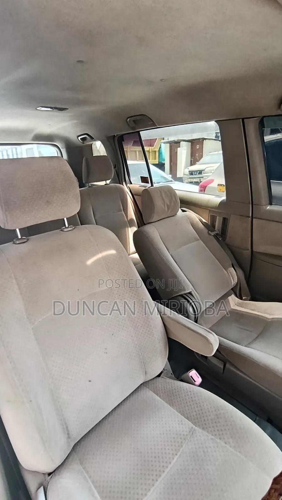 Toyota ISIS 2006 Gray