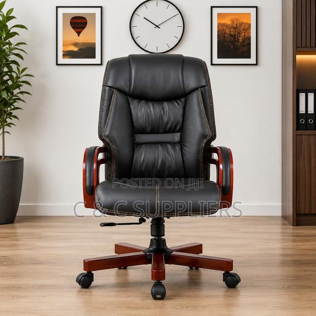 Black Leather Boss High Back Seat. - main view