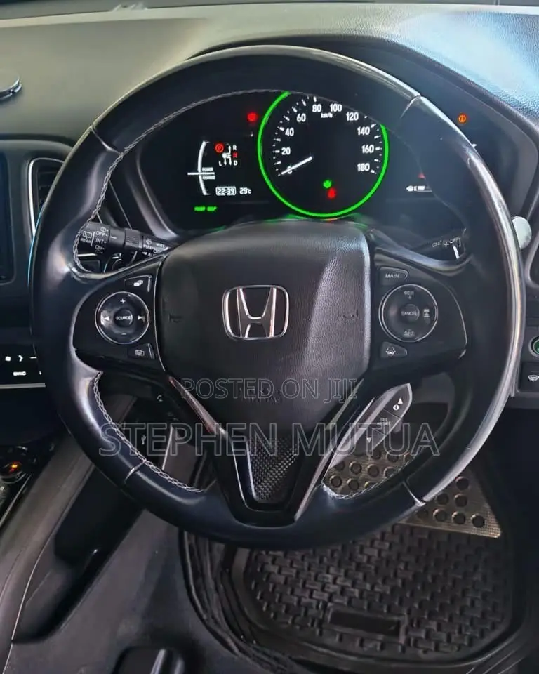 Honda Vezel 1.5 Hybrid 2WD 2020 White