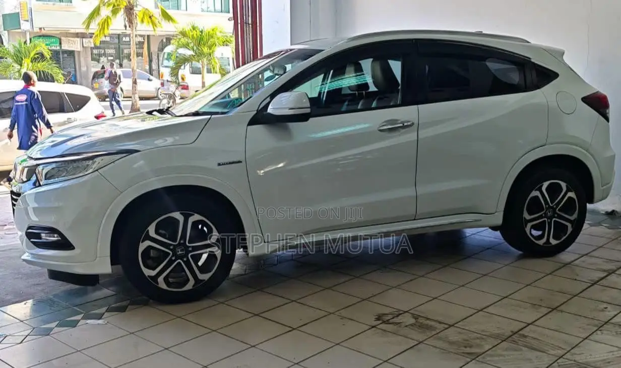 Honda Vezel 1.5 Hybrid 2WD 2020 White