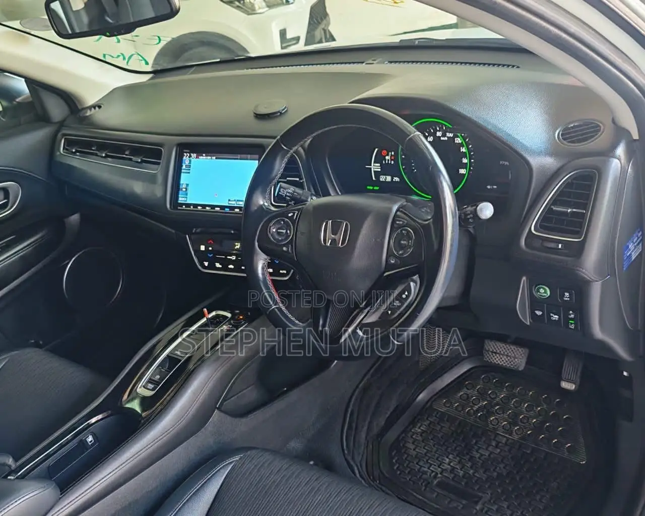 Honda Vezel 1.5 Hybrid 2WD 2020 White
