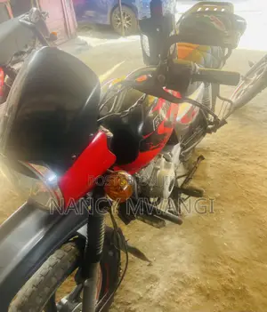 Bajaj Boxer 125 2023 Red