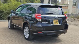 Toyota Vanguard 2010 Black