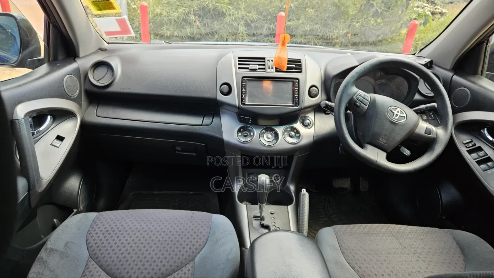 Toyota Vanguard 2010 Black