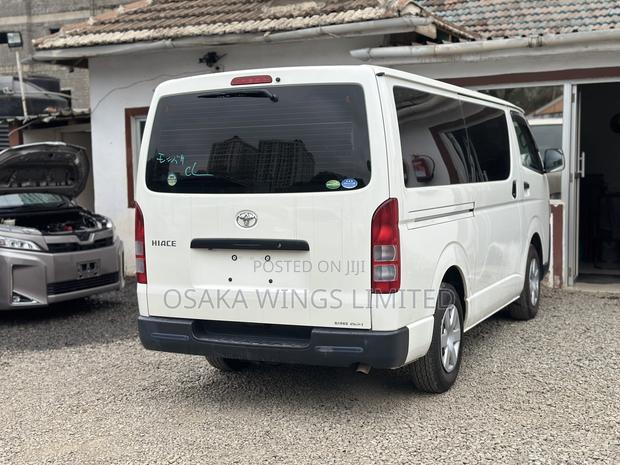 Toyota HiAce 2019 White - thumbnail 6