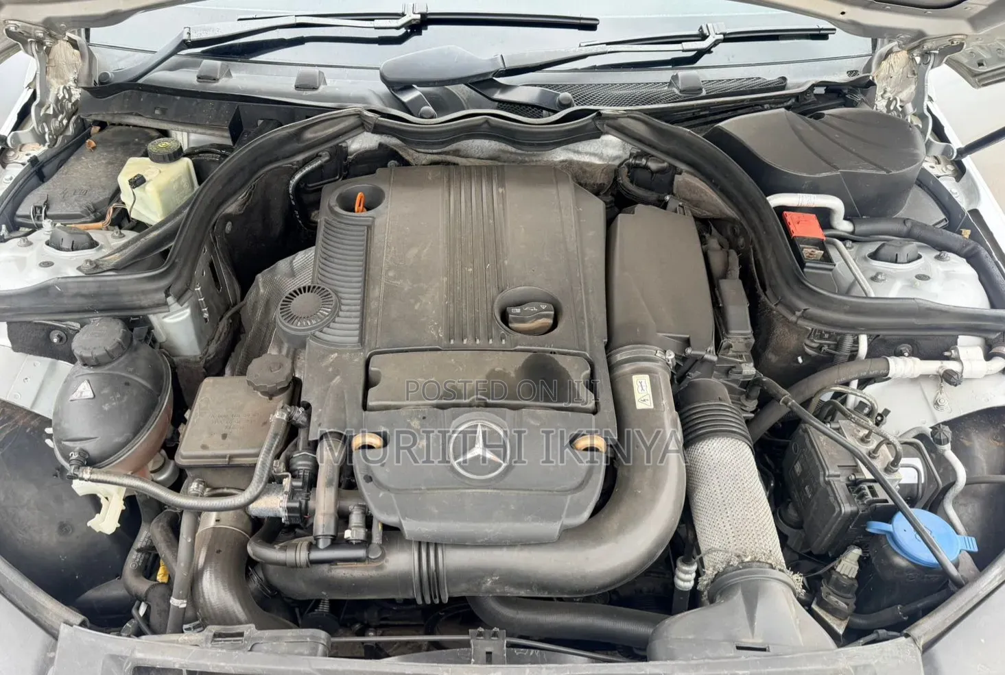 Mercedes-Benz C200 2011 Silver