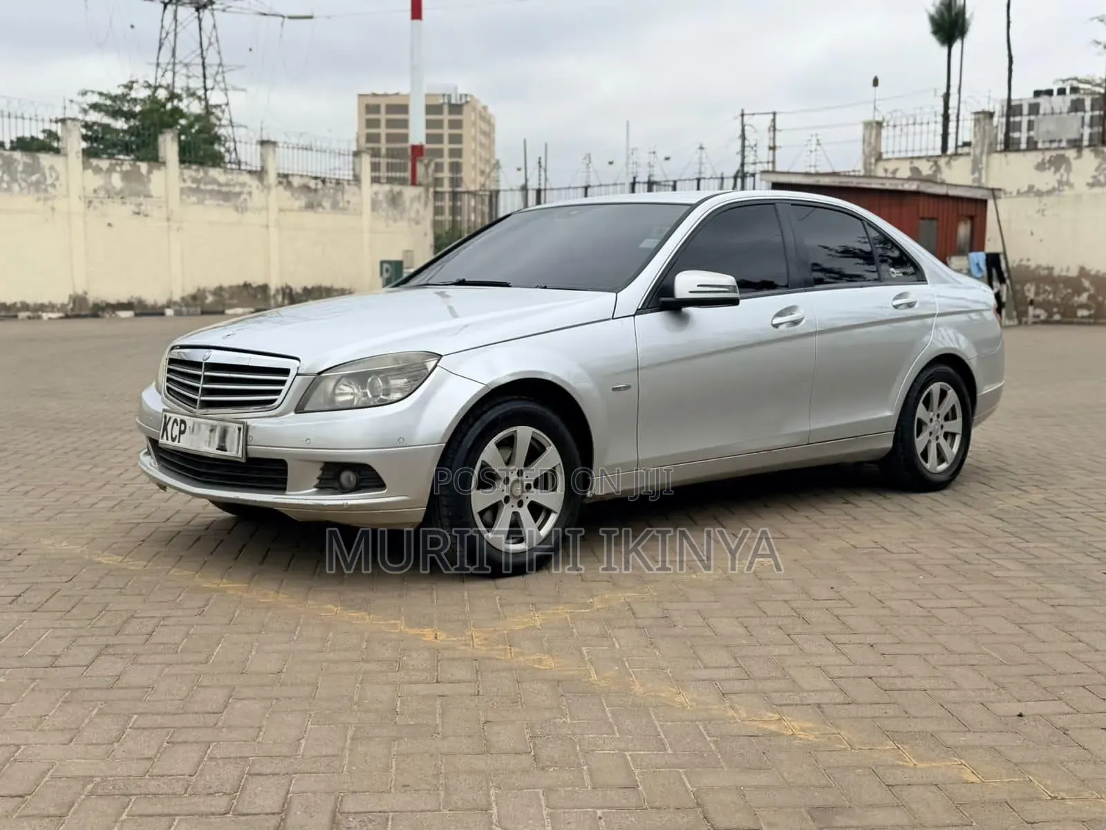 Mercedes-Benz C200 2011 Silver