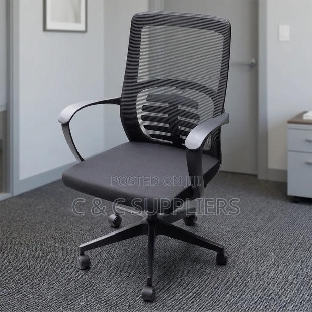 Office Mesh Staff Swivel Chair. - thumbnail 4