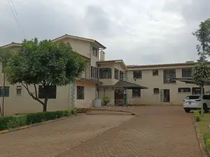 8bdrm Mansion in Nyari Estate Nairobi for sale