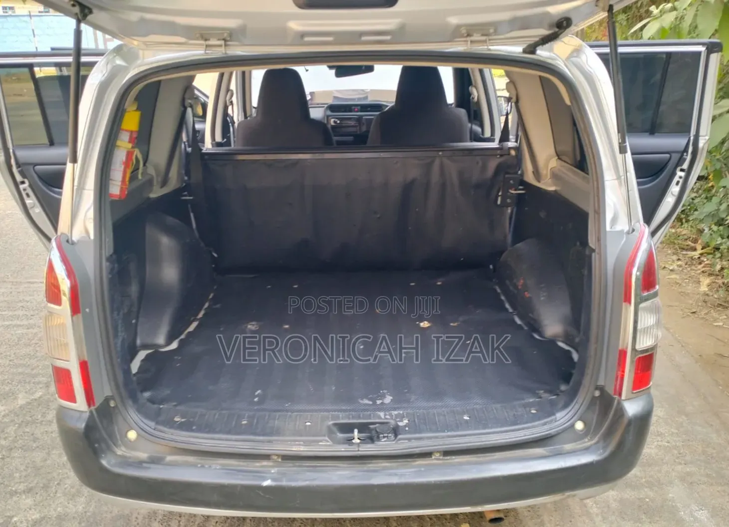 Toyota Probox 2017 Silver
