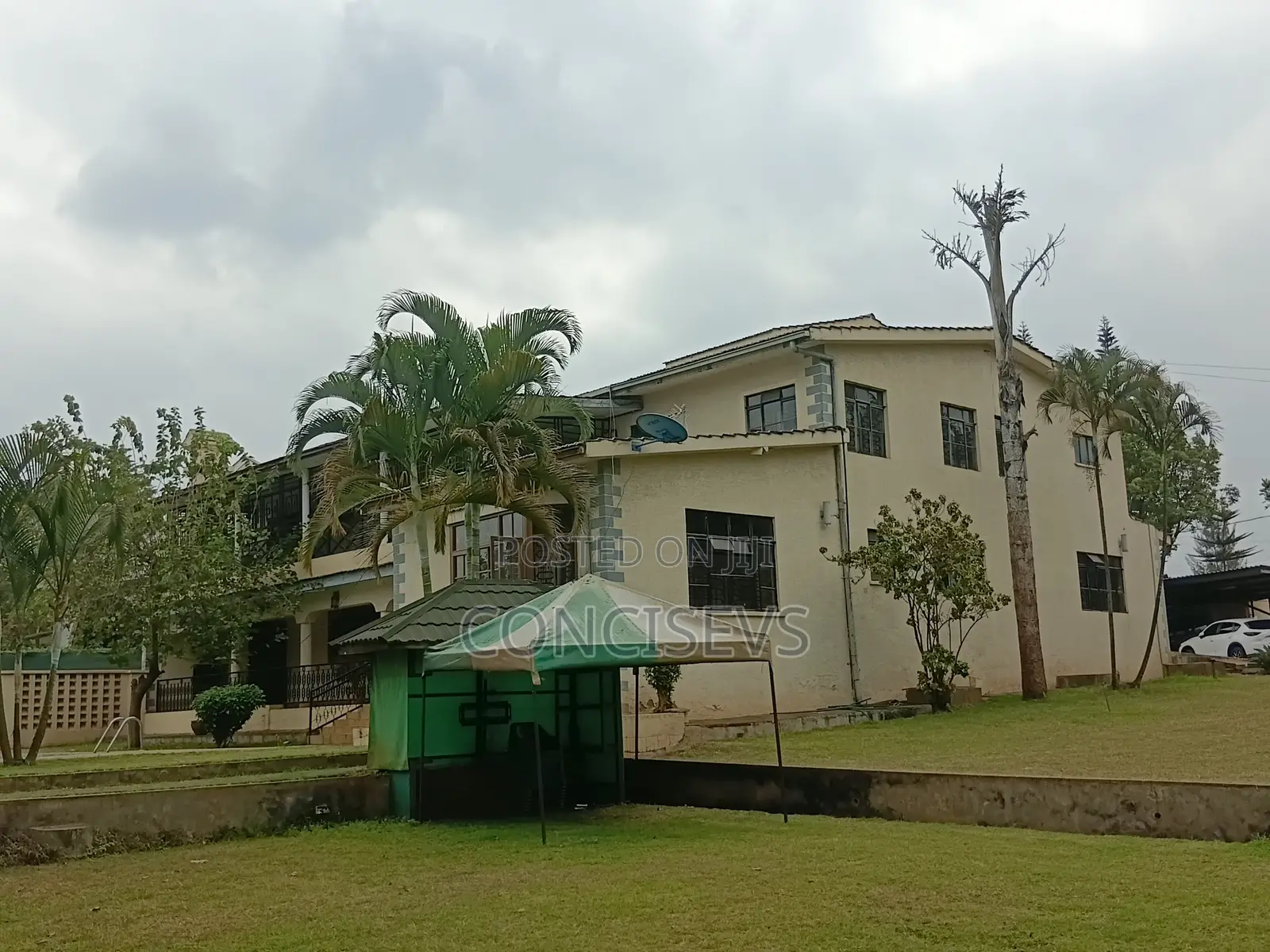 8bdrm Mansion in Nyari Estate Nairobi for sale