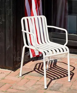 Plastic Chair; Comfortable Plastic Chair for Everyday Use