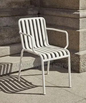 Plastic Chair; Comfortable Plastic Chair for Everyday Use