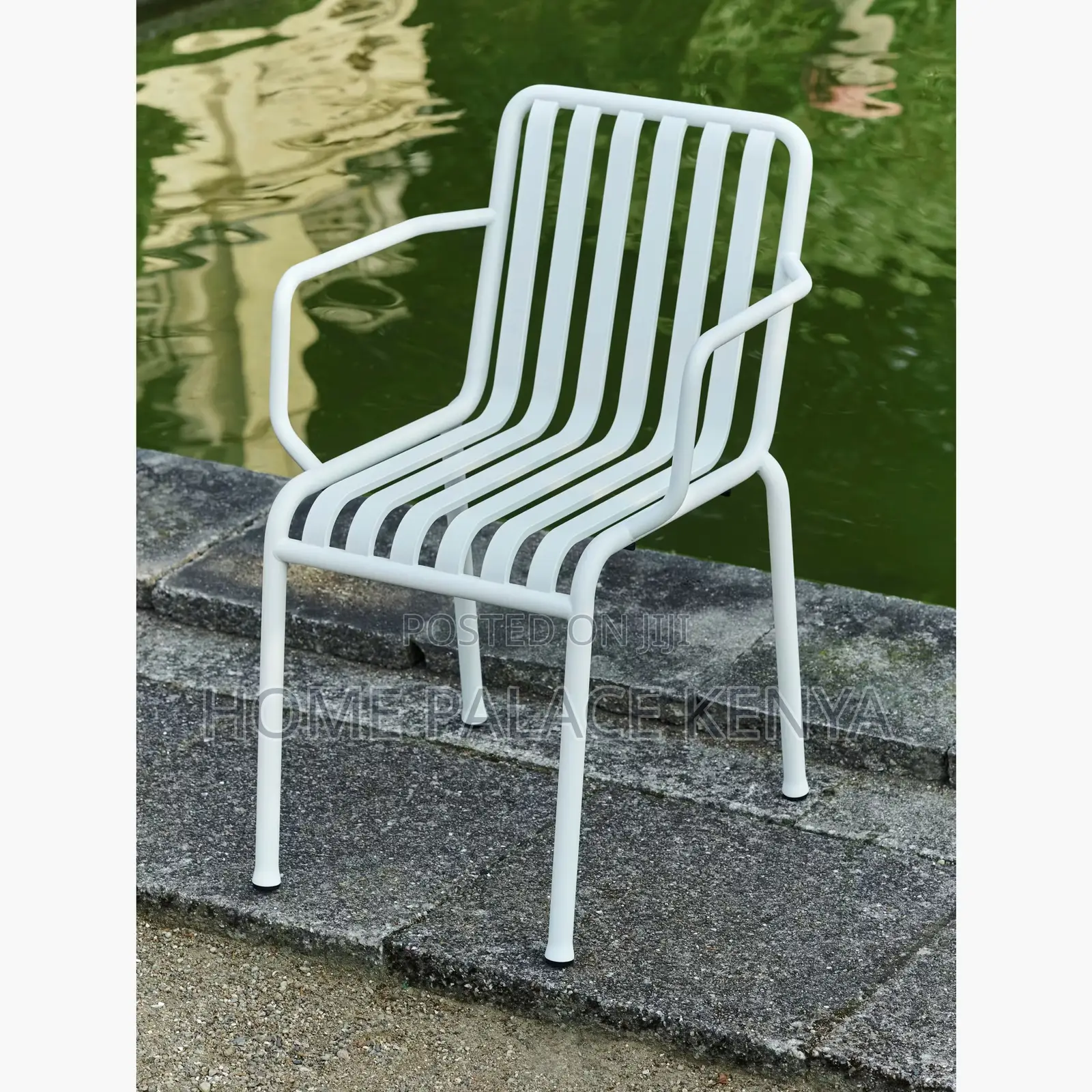 Plastic Chair; Comfortable Plastic Chair for Everyday Use