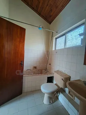 5bdrm Townhouse / Terrace in Kilimani, Hurlingham for rent