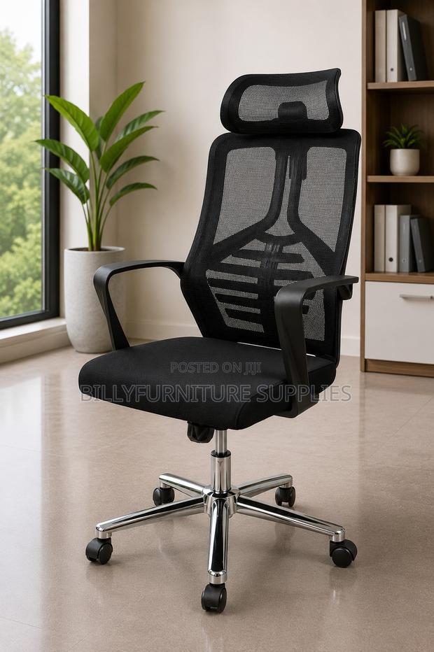 Adjustable Black Executive Computer Mesh Office Chair With Headrest - main view