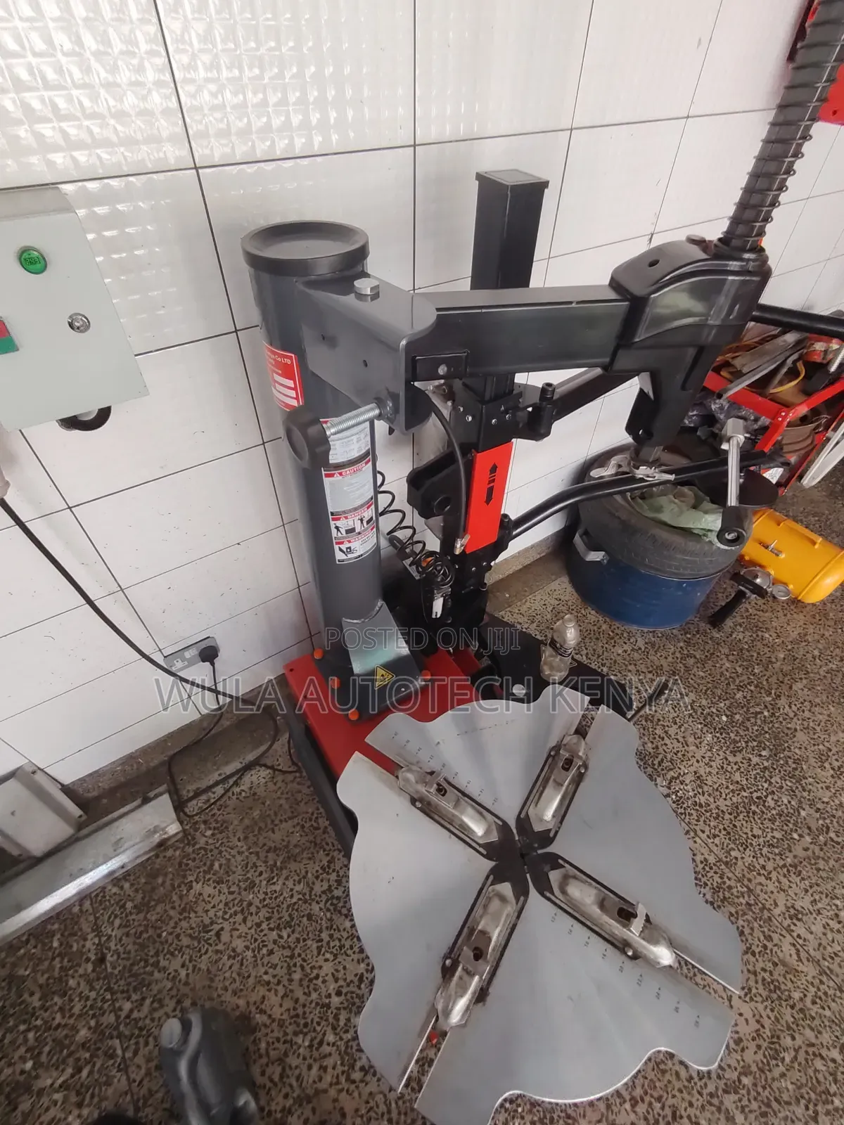 Pressure Control Arm Heavy Duty Tyre Changer Machine STC-768r Wula