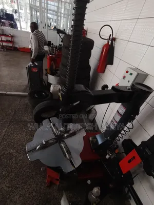 Pressure Control Arm Heavy Duty Tyre Changer Machine STC-768r Wula