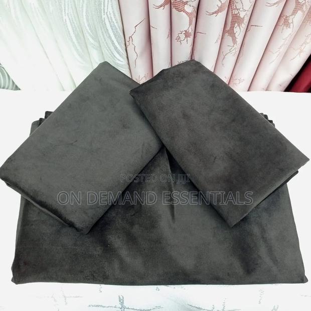 Three Pieces Bed Runner Set
One Piece Runner
Two Pillow Covers - thumbnail 5