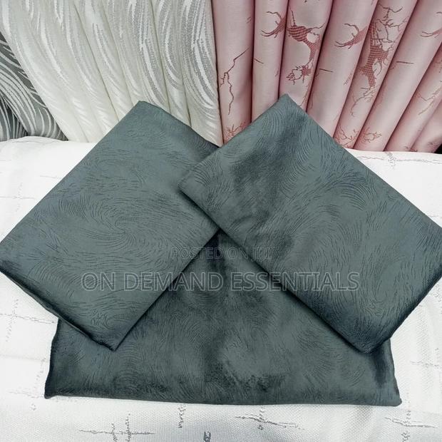 Three Pieces Bed Runner Set
One Piece Runner
Two Pillow Covers - thumbnail 9