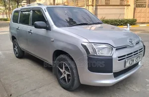 Toyota Succeed 2017 Silver