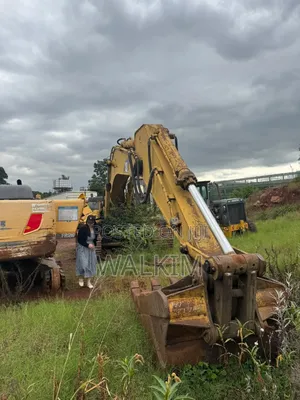Used CAT 330B Excavator