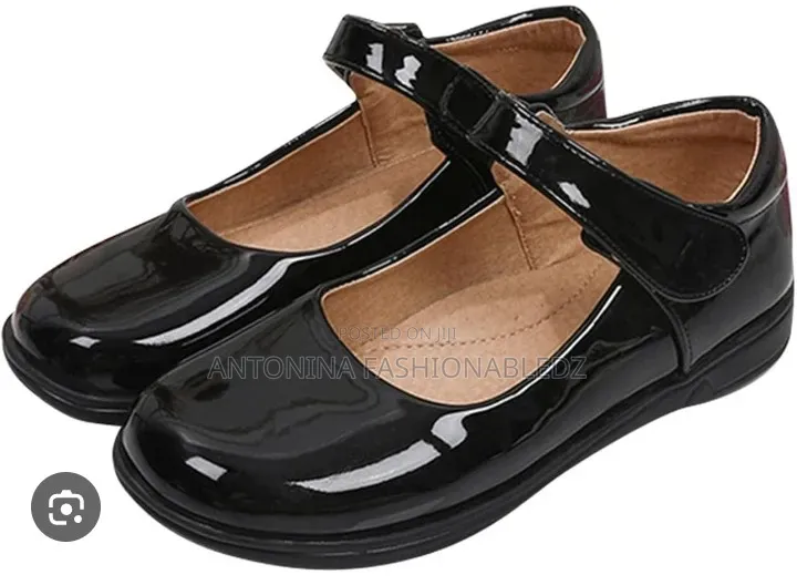 Girls Wetlook School Shoes