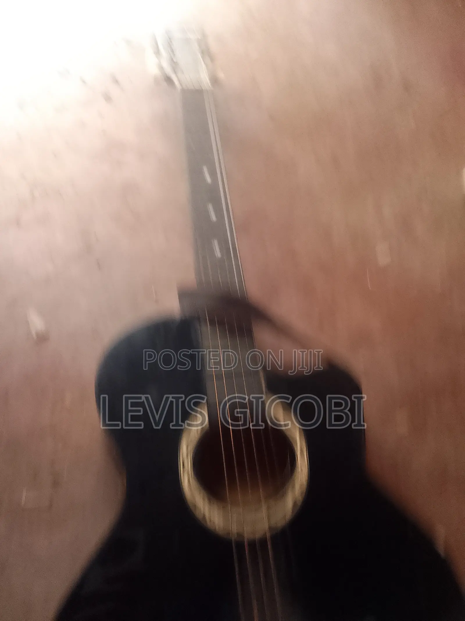 Guitar Semiacoustic