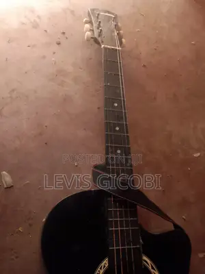 Guitar Semiacoustic