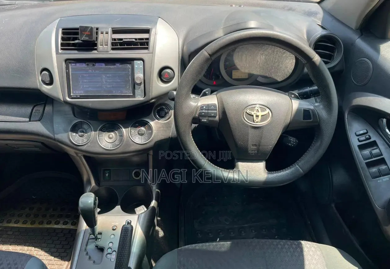 Toyota Vanguard 2012 Black