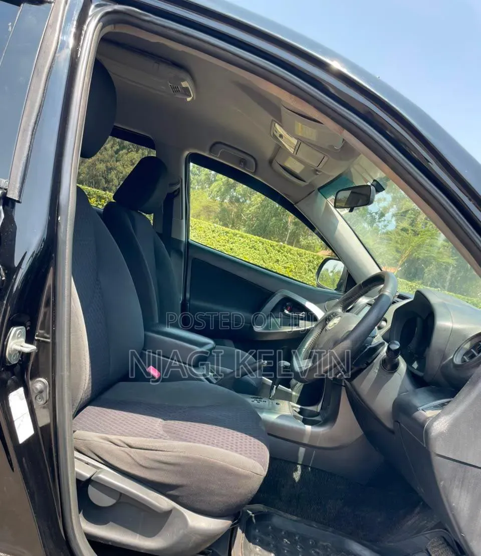 Toyota Vanguard 2012 Black