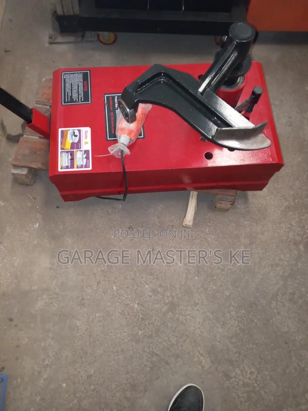 Truck Tyre Changer Machine - thumbnail 2