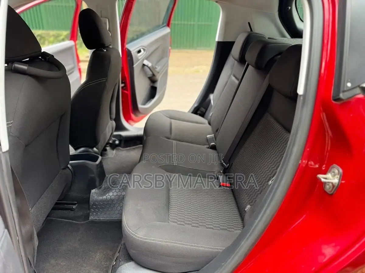 Peugeot 208 2019 Red