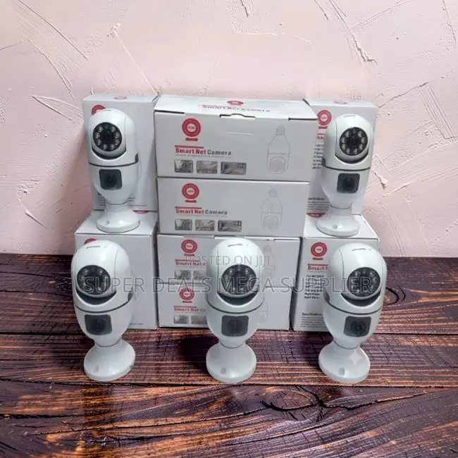 Versatile Mobile Monitoring Dual Lens PTZ WiFi Bulb Camera