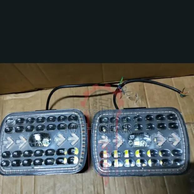 Hilux Millenium Headlight Aftermarket Pair - thumbnail 2
