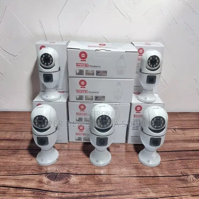 Versatile Dual View Display Dual Lens PTZ WiFi Bulb Camera