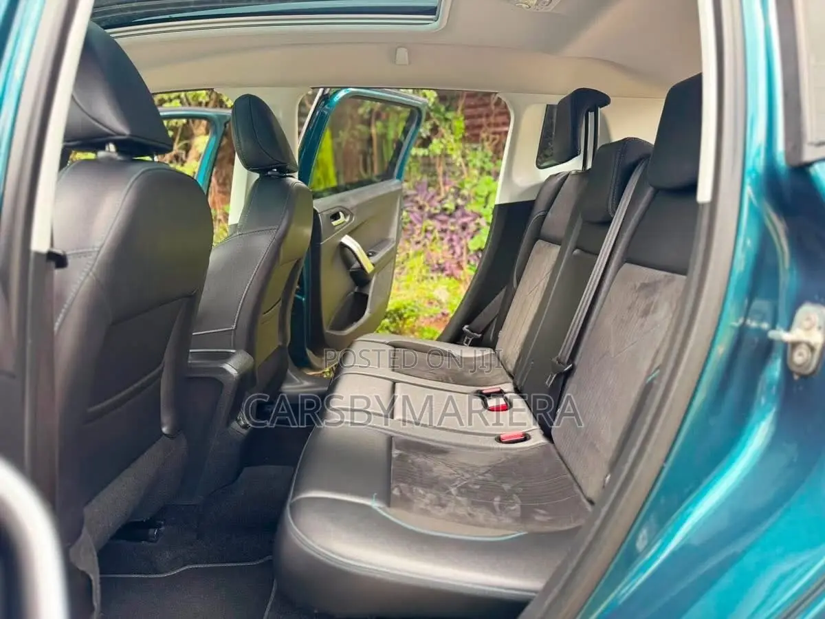 Peugeot 2008 2019 Blue