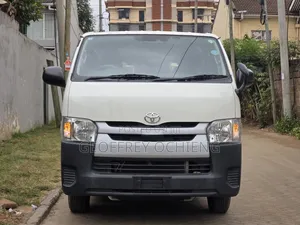 Toyota HiAce 2019 White