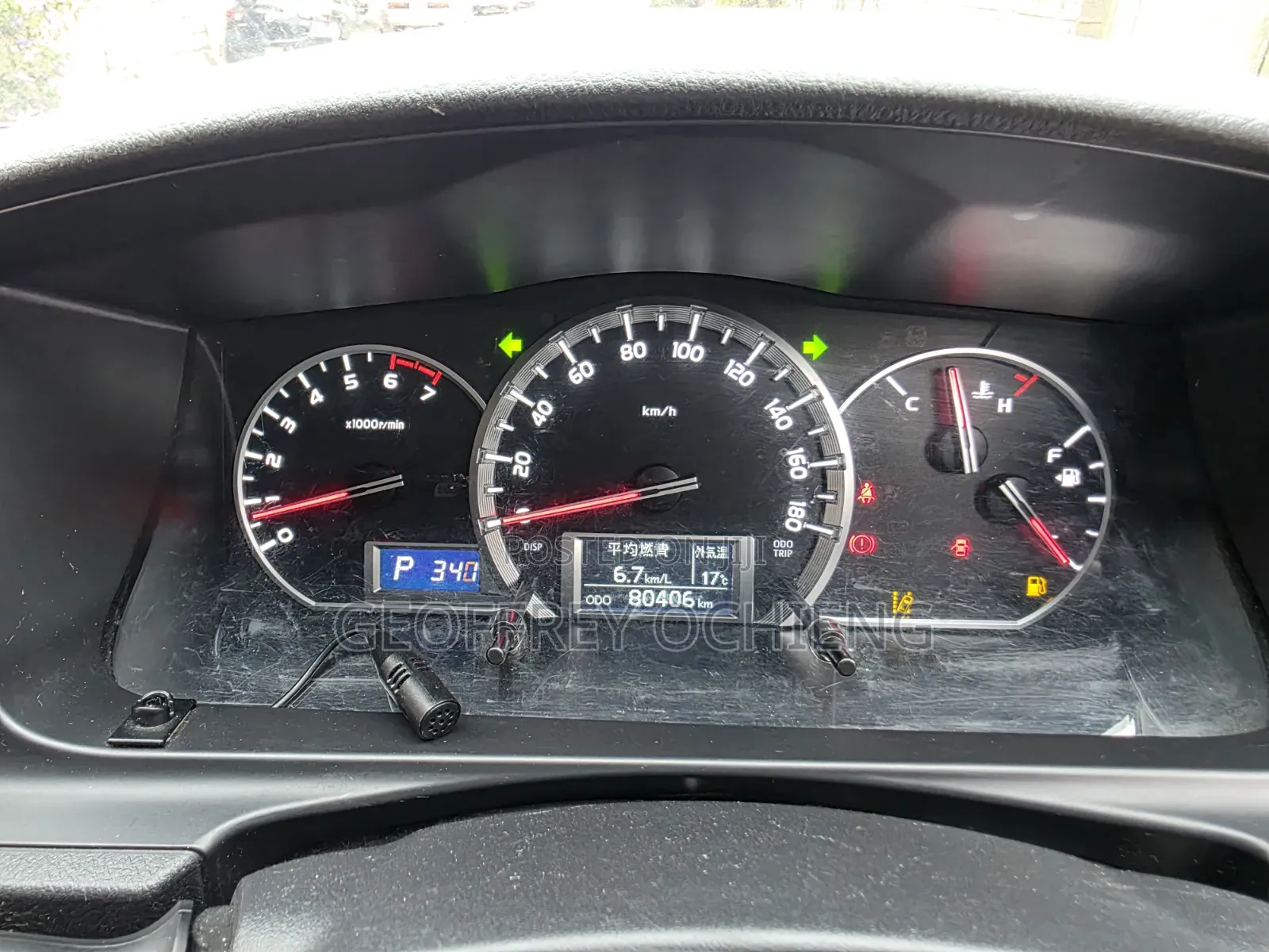 Toyota HiAce 2019 White