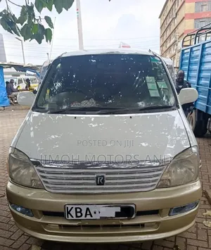 Toyota Regius 1998 White