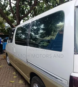 Toyota Regius 1998 White