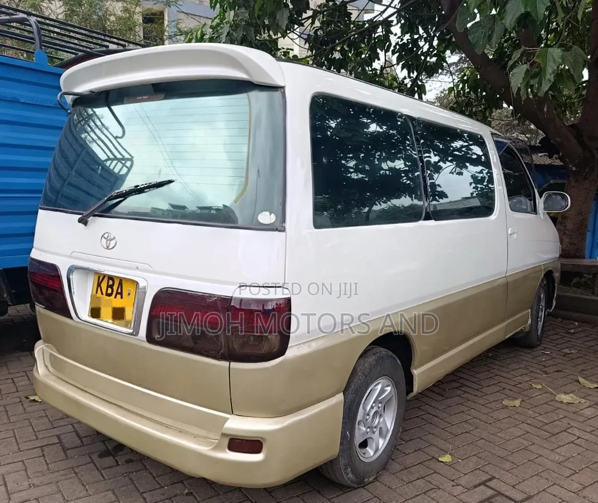 Toyota Regius 1998 White